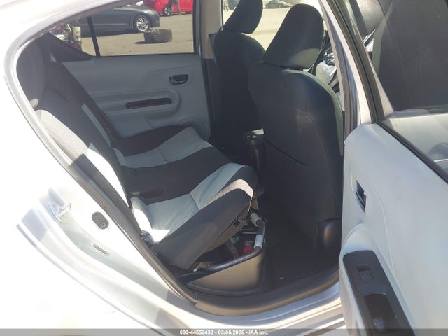 Toyota Prius C Three 2014 JTDKDTB3XE1565086 Image 8