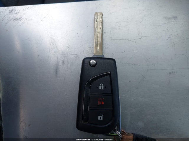 Toyota C-HR XLE 2018 NMTKHMBX4JR062579 Image 11