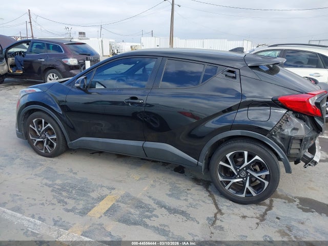 Toyota C-HR XLE 2018 NMTKHMBX4JR062579 Image 15