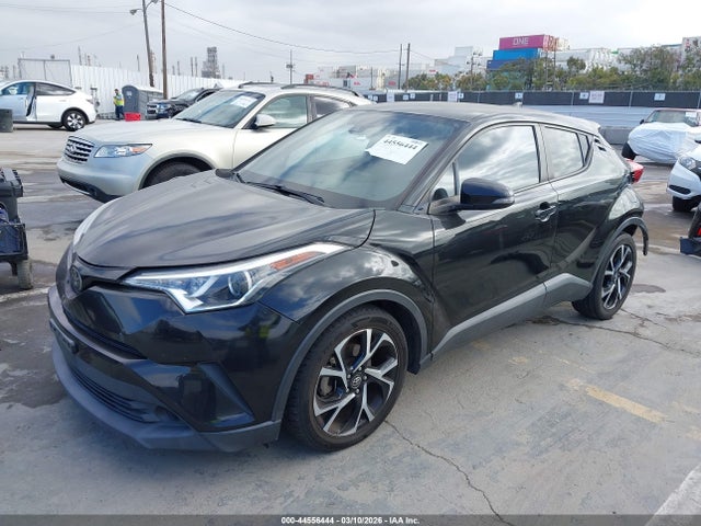 Toyota C-HR XLE 2018 NMTKHMBX4JR062579 Image 2