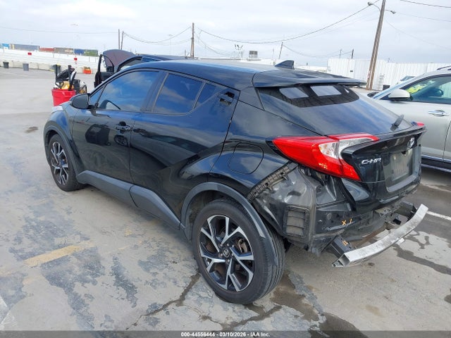 Toyota C-HR XLE 2018 NMTKHMBX4JR062579 Image 3