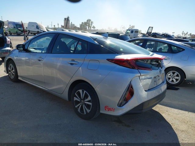 JTDKARFP2H3040444 Toyota Prius Prime Plus