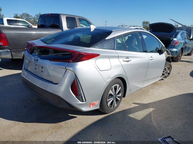 JTDKARFP2H3040444 Toyota Prius Prime Plus