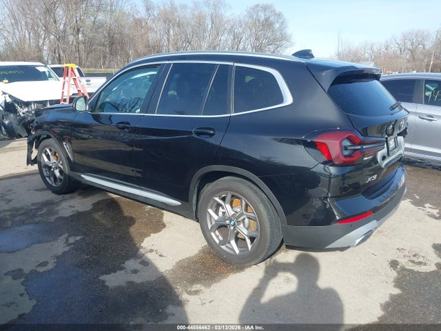 2022 BMW X3 5UX53DP05N9J71774 Photo 2
