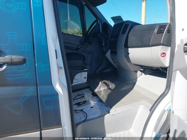 2017 MERCEDES-BENZ SPRINTER 2500 WD3PE7CD7HP552499 Photo 4