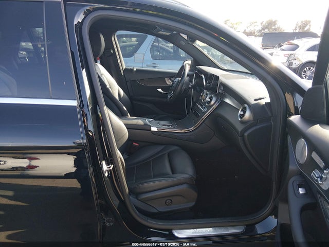 44556517 :رقم المزاد ، WDC0G8DB3LF727473 vin ، 2020 Mercedes-benz Glc 300 مزاد بيع