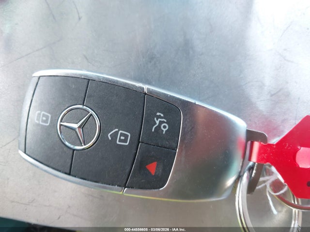 44556605 :رقم المزاد ، W1KWF8DB4MR648399 vin ، 2021 Mercedes-benz C 300 Sedan مزاد بيع