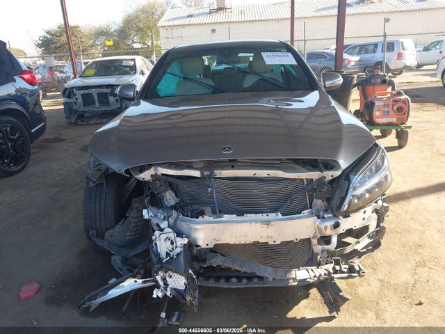 44556605 :رقم المزاد ، W1KWF8DB4MR648399 vin ، 2021 Mercedes-benz C 300 Sedan مزاد بيع