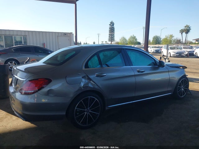 44556605 :رقم المزاد ، W1KWF8DB4MR648399 vin ، 2021 Mercedes-benz C 300 Sedan مزاد بيع