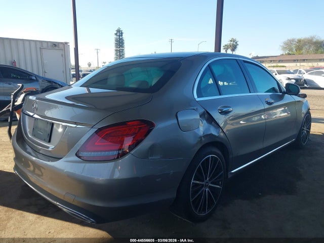 44556605 :رقم المزاد ، W1KWF8DB4MR648399 vin ، 2021 Mercedes-benz C 300 Sedan مزاد بيع