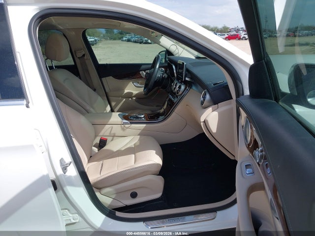 2019 MERCEDES-BENZ GLC 300 WDC0G4KB5KF605966 Photo 4