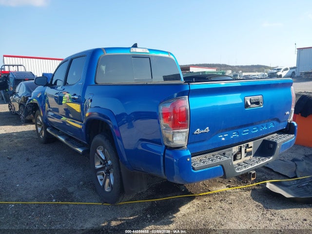 2017 TOYOTA TACOMA 5TFGZ5AN0HX059645 Photo 2