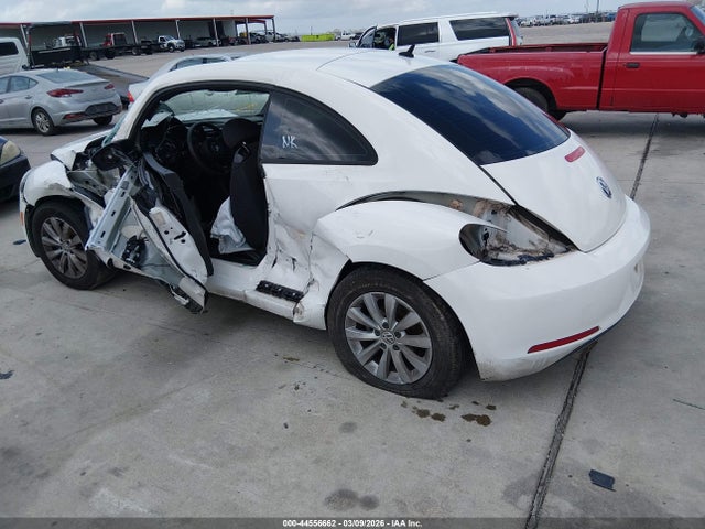2014 VOLKSWAGEN BEETLE 3VWFP7ATXEM603529 Photo 2