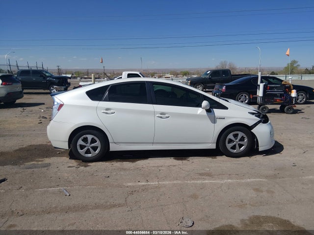 Toyota Prius Three 2014 JTDKN3DU8E1773874 Image 14