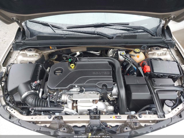 1G1ZD5ST1NF130608 Chevrolet Malibu Fwd Lt