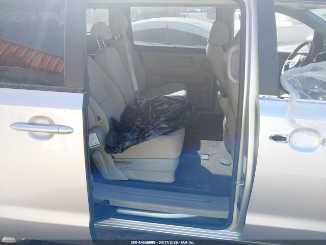 KNDMB5C10F6040033 KIA SEDONA LX