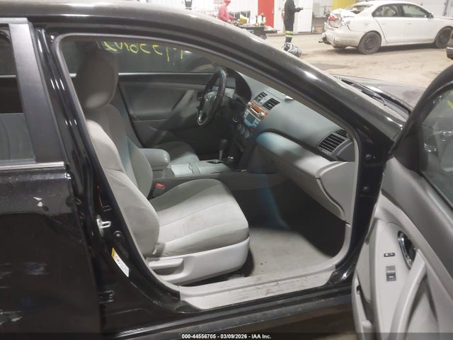 44556705 :رقم المزاد ، 4T4BF3EK2BR160719 vin ، 2011 Toyota Camry Le مزاد بيع
