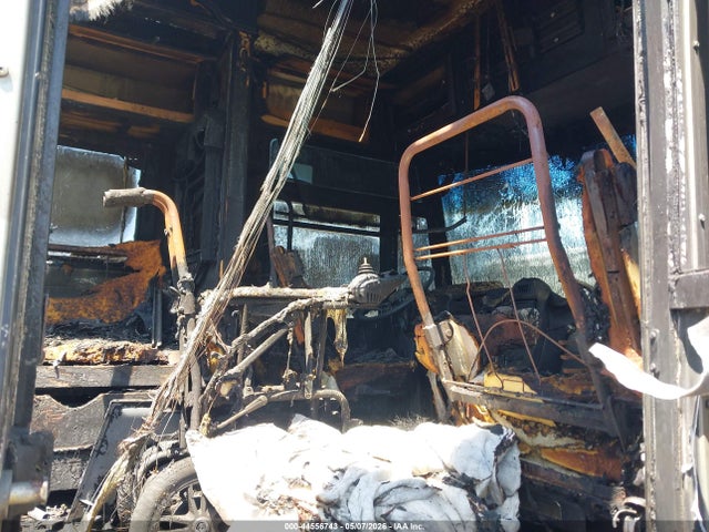 Продаж на аукціоні авто 2005 Winnebago Other, vin: 5B4MPA76053399932, номер лоту: 44556743