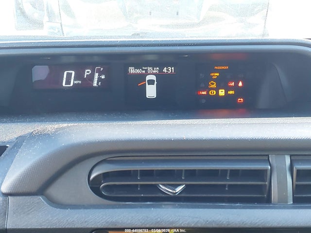 JTDKDTB39F1110781 Toyota Prius C Two