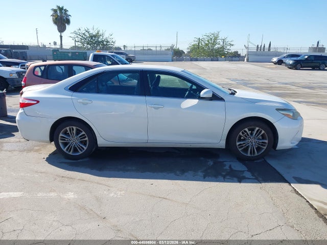 4T1BF1FK0FU034670 Toyota CAMRY SE