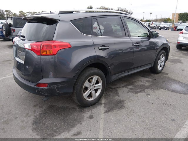 Toyota Rav4 Xle 2014 JTMWFREV9EJ000727 Image 4