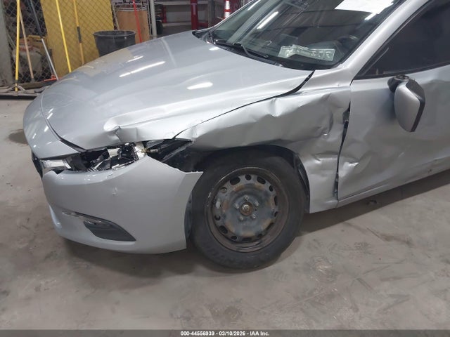 3MZBN1U7XJM270646 Mazda Mazda3 Sport