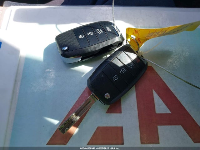 2014 KIA SOUL KNDJN2A26E7739535 Photo 10