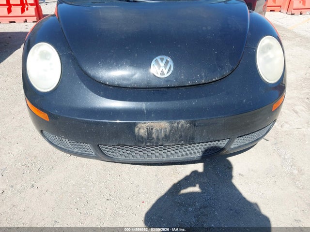 44556952 :رقم المزاد ، 3VWPW3AG9AM021337 vin ، 2010 Volkswagen New Beetle 2.5l Final Edition مزاد بيع