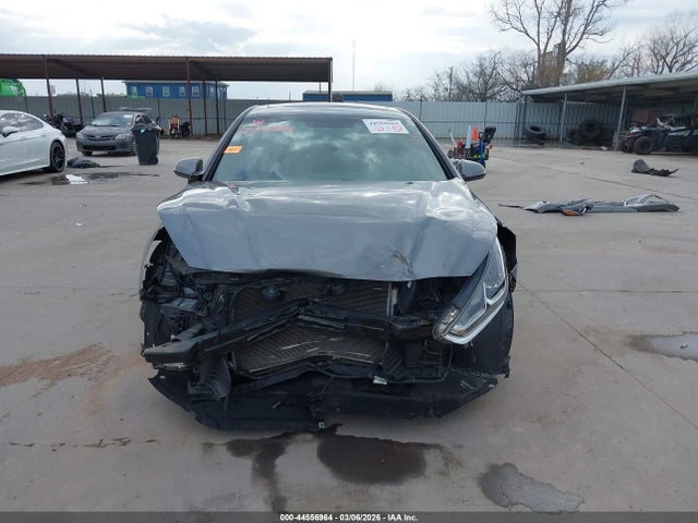 Продажа на аукционе авто 2019 Hyundai Sonata Sport, vin: 5NPE34AF5KH739992, номер лота: 44556964
