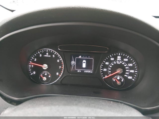 5XYPGDA55GG132347 KIA Sorento 3.3l Lx