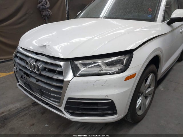 WA1BNAFY0J2233812 Audi Q5 2.0t Premium/2.0t Tech Premium