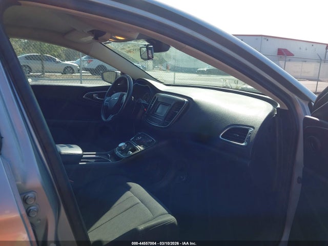 2015 Chrysler 200 Limited მანქანა იყიდება აუქციონზე, vin: 1C3CCCAB5FN746935, აუქციონის ნომერი: 44557004