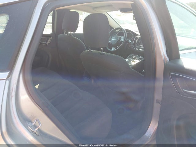 2015 Chrysler 200 Limited მანქანა იყიდება აუქციონზე, vin: 1C3CCCAB5FN746935, აუქციონის ნომერი: 44557004