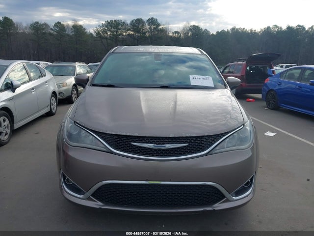 2017 Chrysler Pacifica Touring Plus მანქანა იყიდება აუქციონზე, vin: 2C4RC1BG9HR788468, აუქციონის ნომერი: 44557007