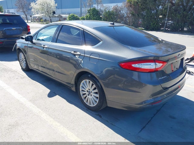 2015 FORD FUSION HYBRID 3FA6P0LU8FR281581 Photo 2