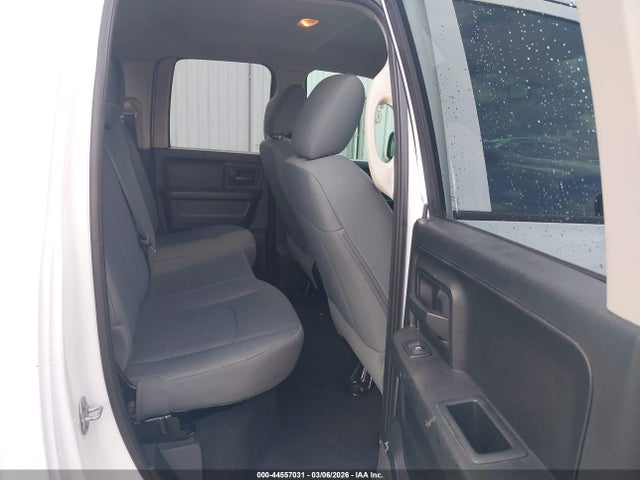 Продаж на аукціоні авто 2017 Ram 1500 Tradesman  4x4 6'4 Box, vin: 1C6RR7FG6HS623639, номер лоту: 44557031