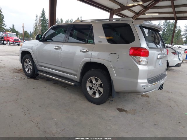 2013 TOYOTA 4RUNNER JTEBU5JR2D5112262 Photo 2