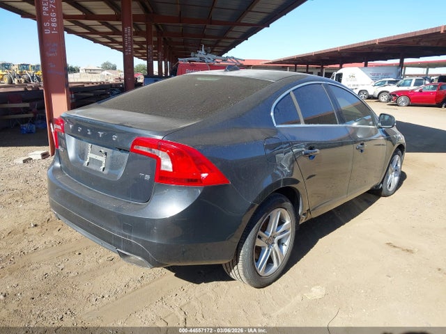 Volvo S60 T5 2014 YV1612FS3E1295005 Image 4