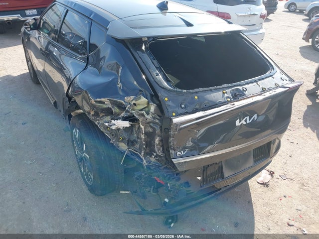 44557185 :رقم المزاد ، KNDC3DLC0N5039165 vin ، 2022 Kia Ev6 Wind مزاد بيع