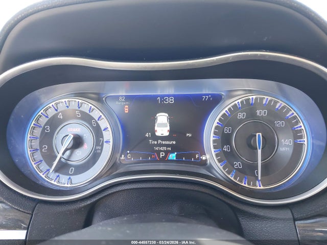 Продажа на аукционе авто 2017 Chrysler 300 Limited, vin: 2C3CCAAGXHH516643, номер лота: 44557230