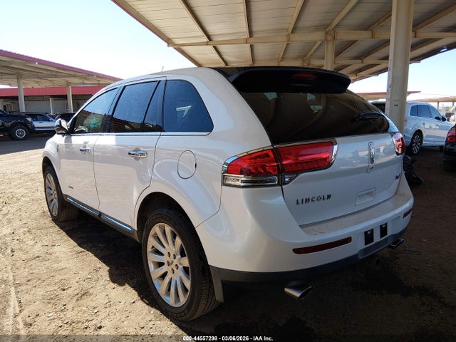 Lincoln MKX 2014 2LMDJ6JK1EBL13517 Image 3