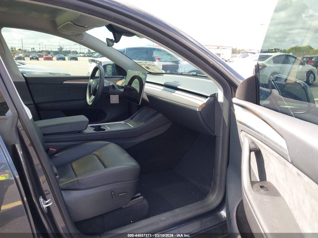 2025 TESLA MODEL Y 7SAYGDEEXSA368362 Photo 4