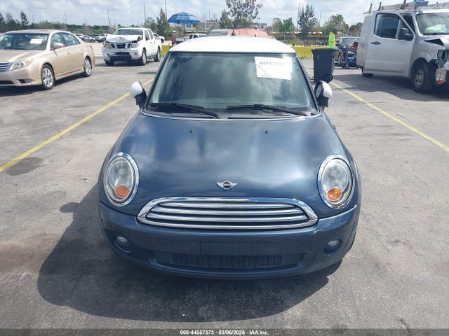 2010 MINI COOPER WMWMF3C53ATZ60936 Photo 5