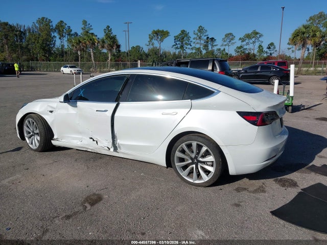 2019 TESLA MODEL 3 5YJ3E1EB5KF200066 Photo 2