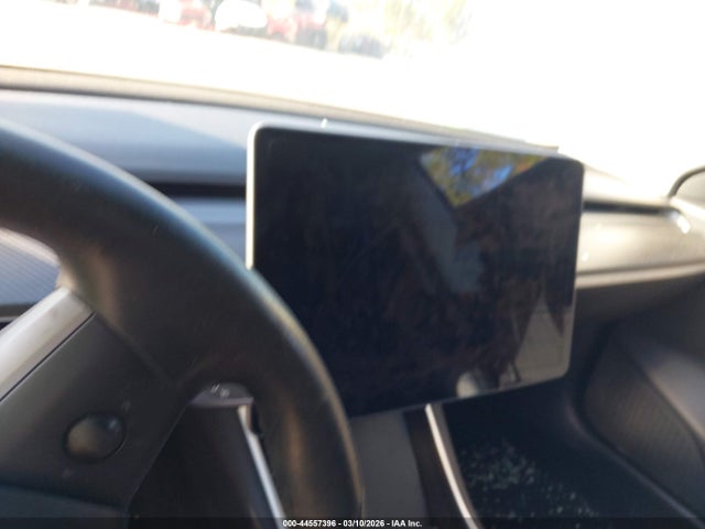 2019 TESLA MODEL 3 5YJ3E1EB5KF200066 Photo 6