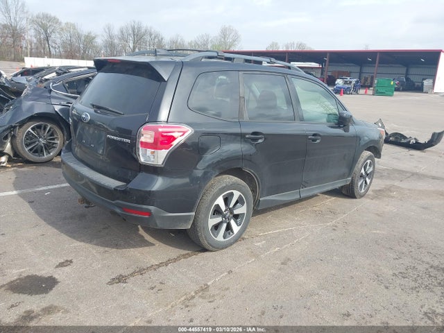 2018 SUBARU FORESTER JF2SJAGC7JH528389 Photo 3