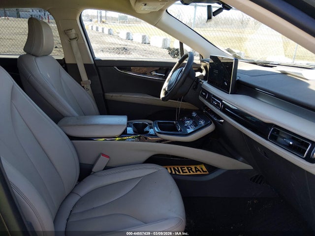 2023 LINCOLN NAUTILUS 2LMPJ8J94PBL11558 Photo 4