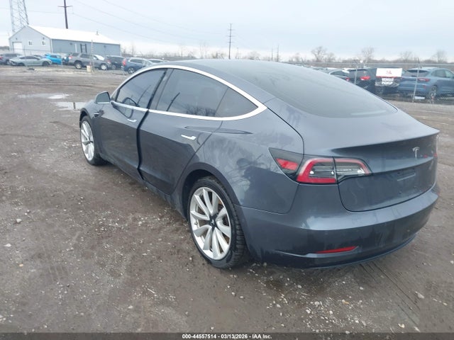 2018 TESLA MODEL 3 5YJ3E1EB0JF116591 Photo 2