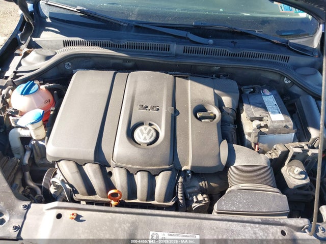 44557642 :رقم المزاد ، 3VWDZ7AJ3BM097019 vin ، 2011 Volkswagen Jetta 2.5l Se مزاد بيع