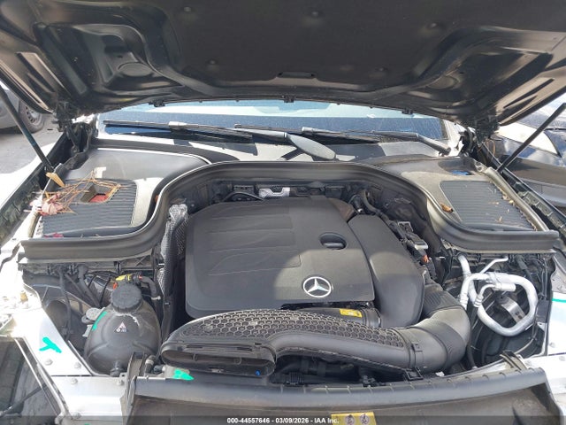 44557646 :رقم المزاد ، W1N0G8DB1NV333106 vin ، 2022 Mercedes-benz Glc 300 Suv مزاد بيع